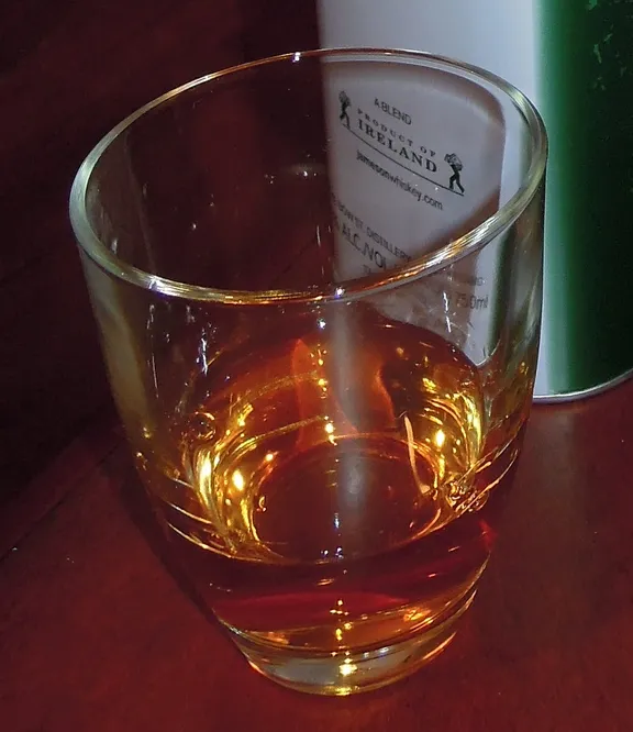 The E That Changes Everything: Your No-Nonsense Guide to Ordering Irish Whiskey in Temple Bar